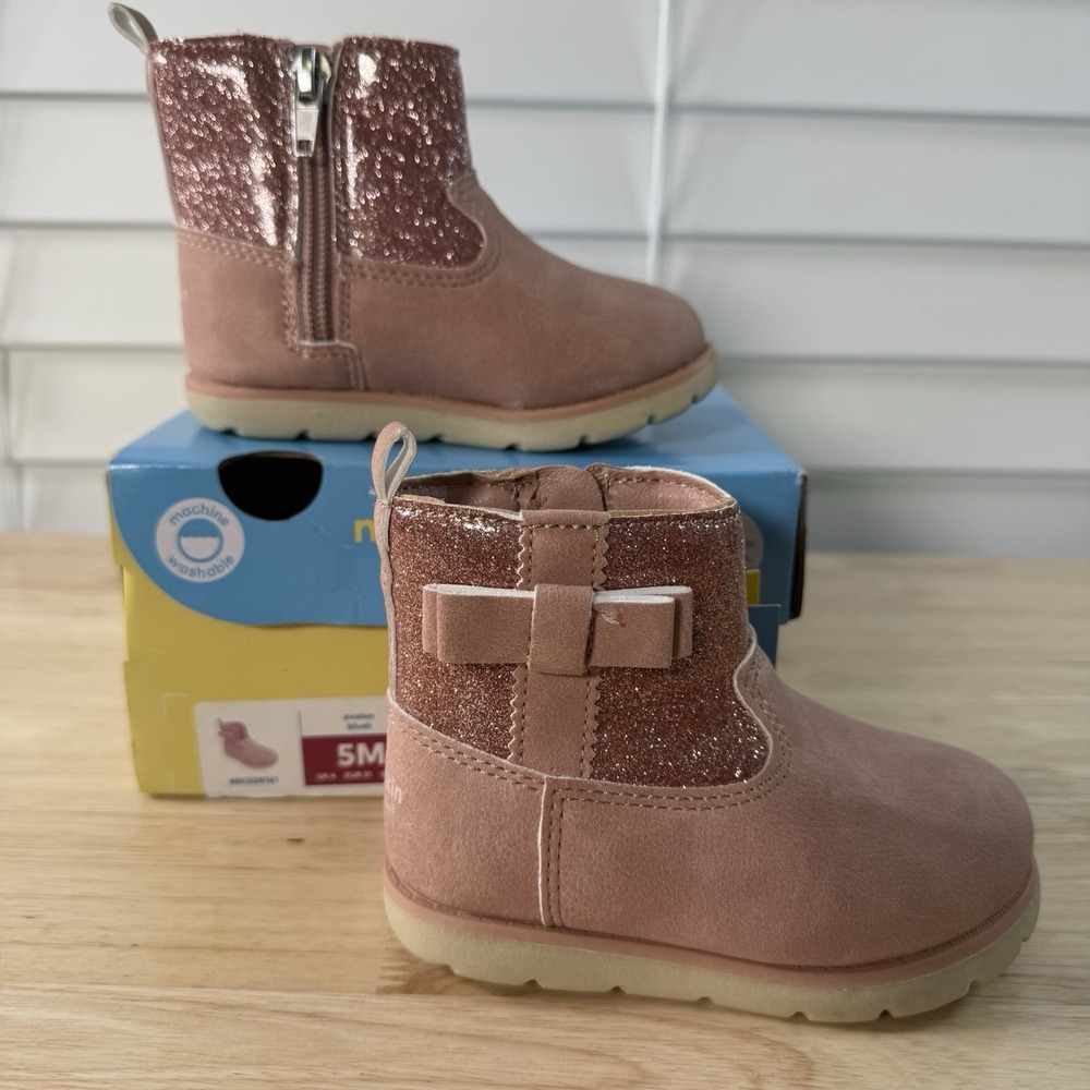 Munchkin by Stride Rite Little Girl's Size 5M Avalon Pink Glitter Side-Zip Boots